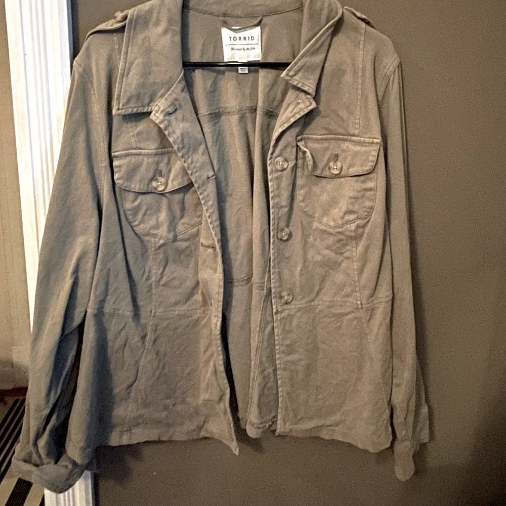 NEW WITHOUT TAGS Torrid Military Jacket